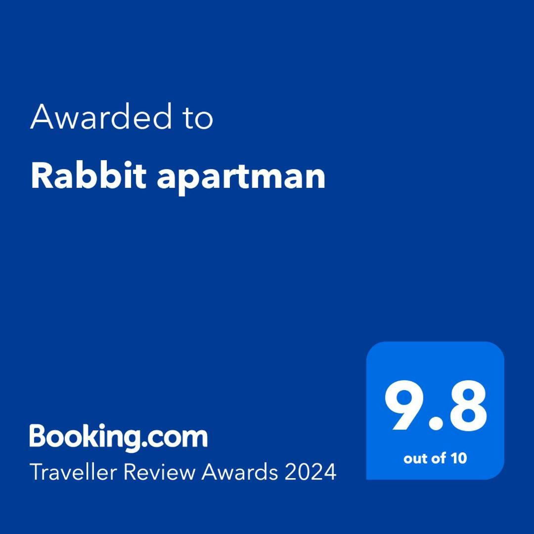 Rabbit Apartman Мошонмадяровар Екстер'єр фото